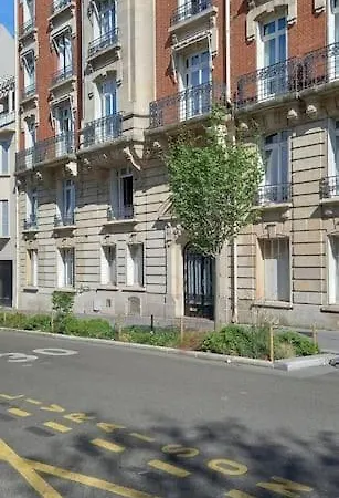Grande Privee Sur Jardin Arbore Παρίσι